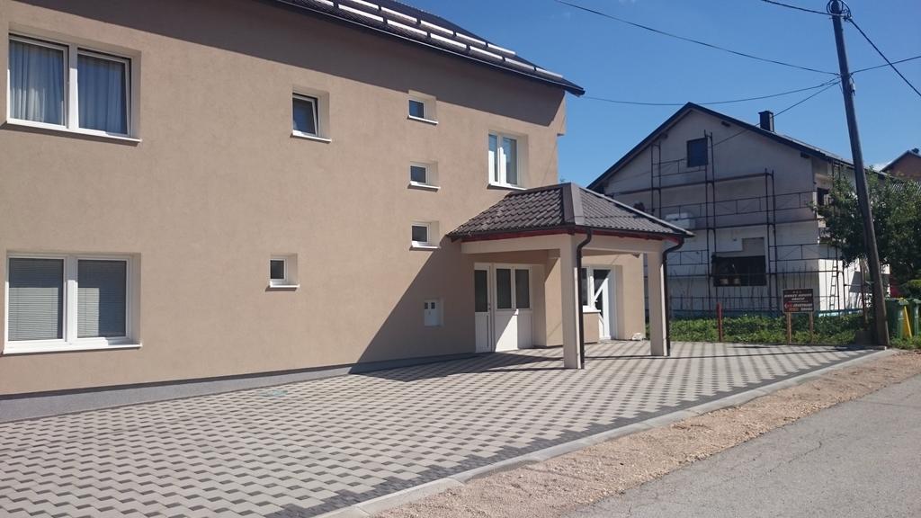 Apartment And Rooms Aracic Korenica Luaran gambar