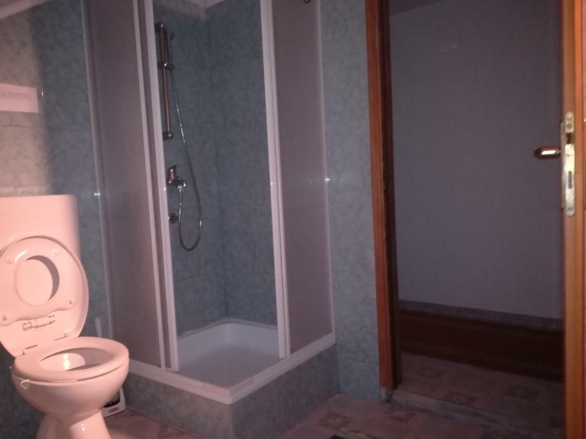 Apartment And Rooms Aracic Korenica Luaran gambar